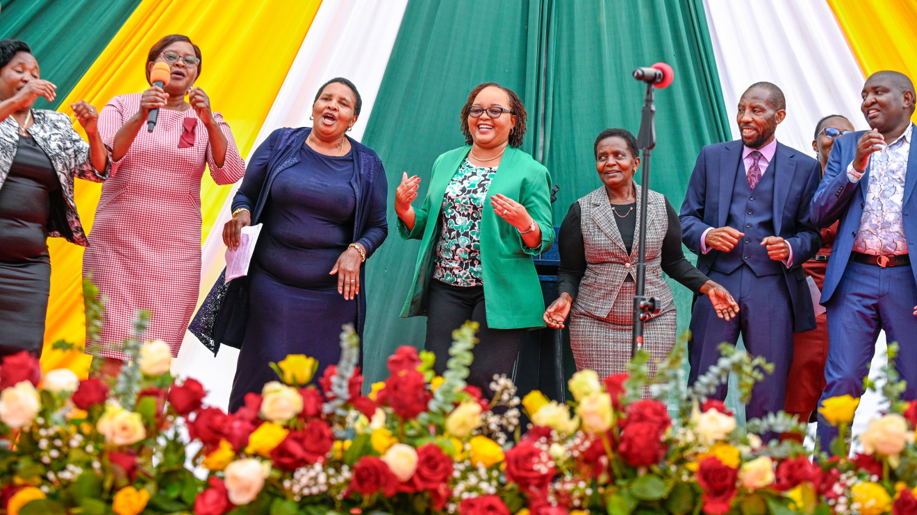 Anne Waiguru Joins the Kirinyaga County Choir as she marks eight years of service delivery in the County during a thanksgiving service. PHOTO/COURTESY
